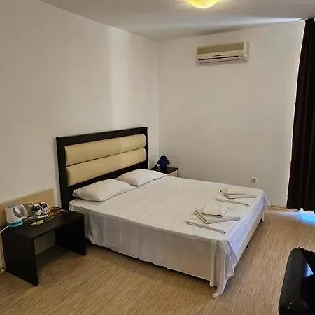 Siana 3 Suits Apartment